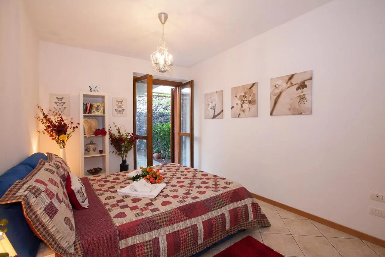 Residence Vista D'Oro Apartmentsペルレード